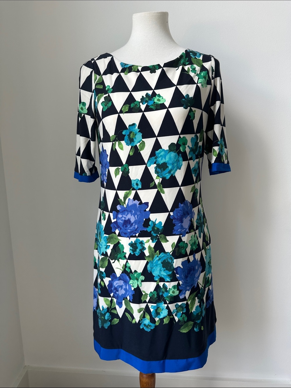 Eliza J Black & White Geometric Midi Dress with Blue Floral Accents Size 6